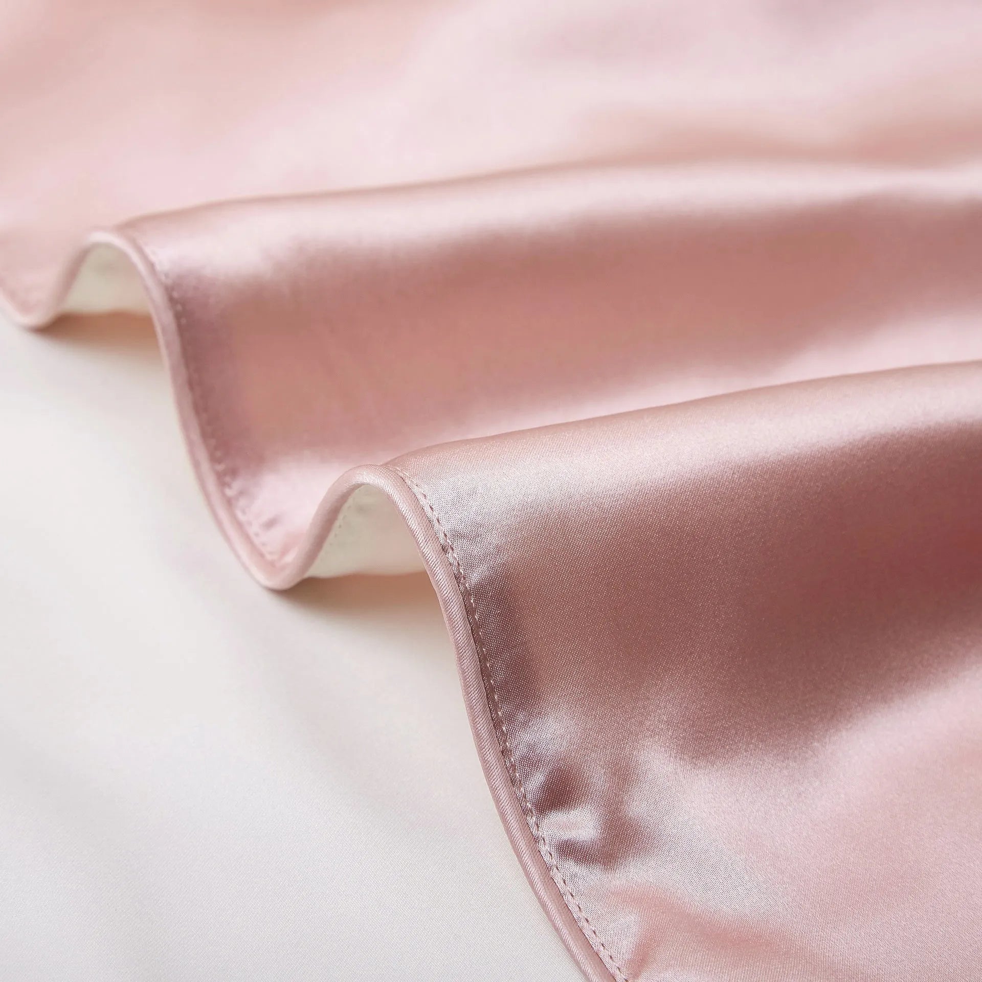 Mulberry silk pillowcase in light luxury style with inlaid rope craft, 48 by 74 cm single size