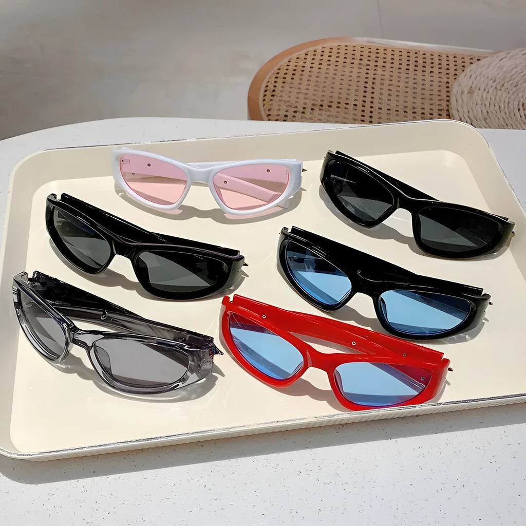 Outdoor sports sunglasses with a PC frame and category 3 grey lens in a special-shaped design.