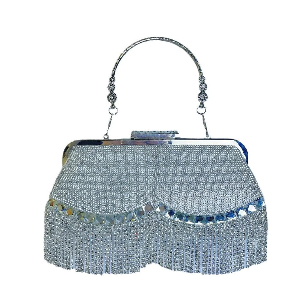 New tassel shell-shaped polyester banquet bag in silver with chain detail for evening events