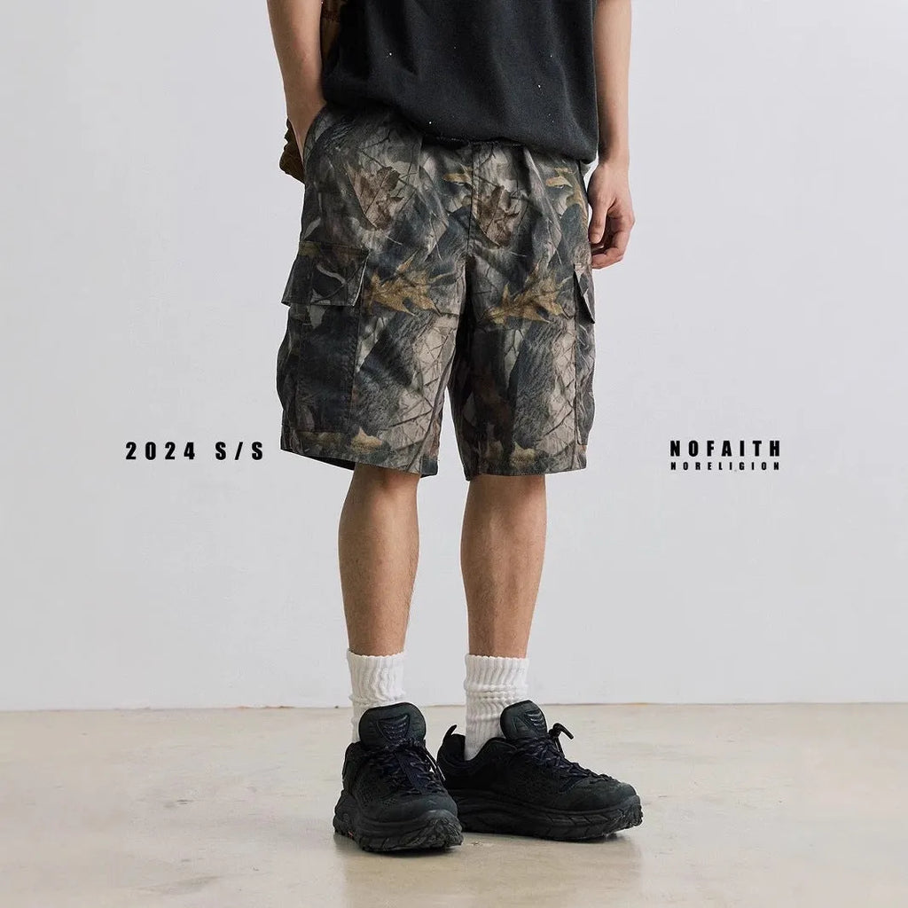 Men's straight-leg denim shorts with elastic waistband in black or army green