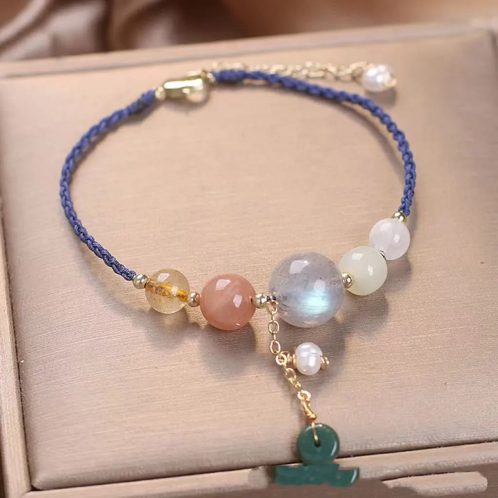 Hand-woven peace buckle bracelet for women with crystal and sequins, available in red, green and blue colours