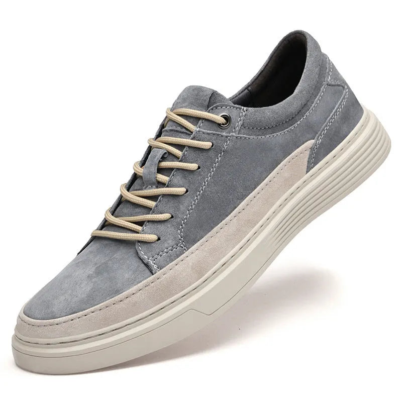 Men's casual skate shoes in pigskin leather with rubber soles and lace-up closure