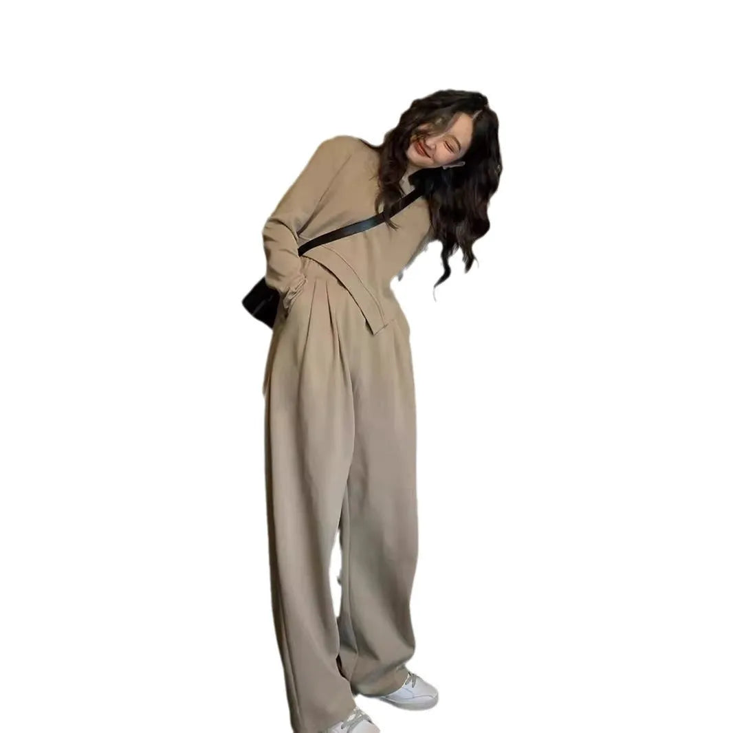 Women's khaki casual sports suit with loose fit top and trousers in Japanese Korean style