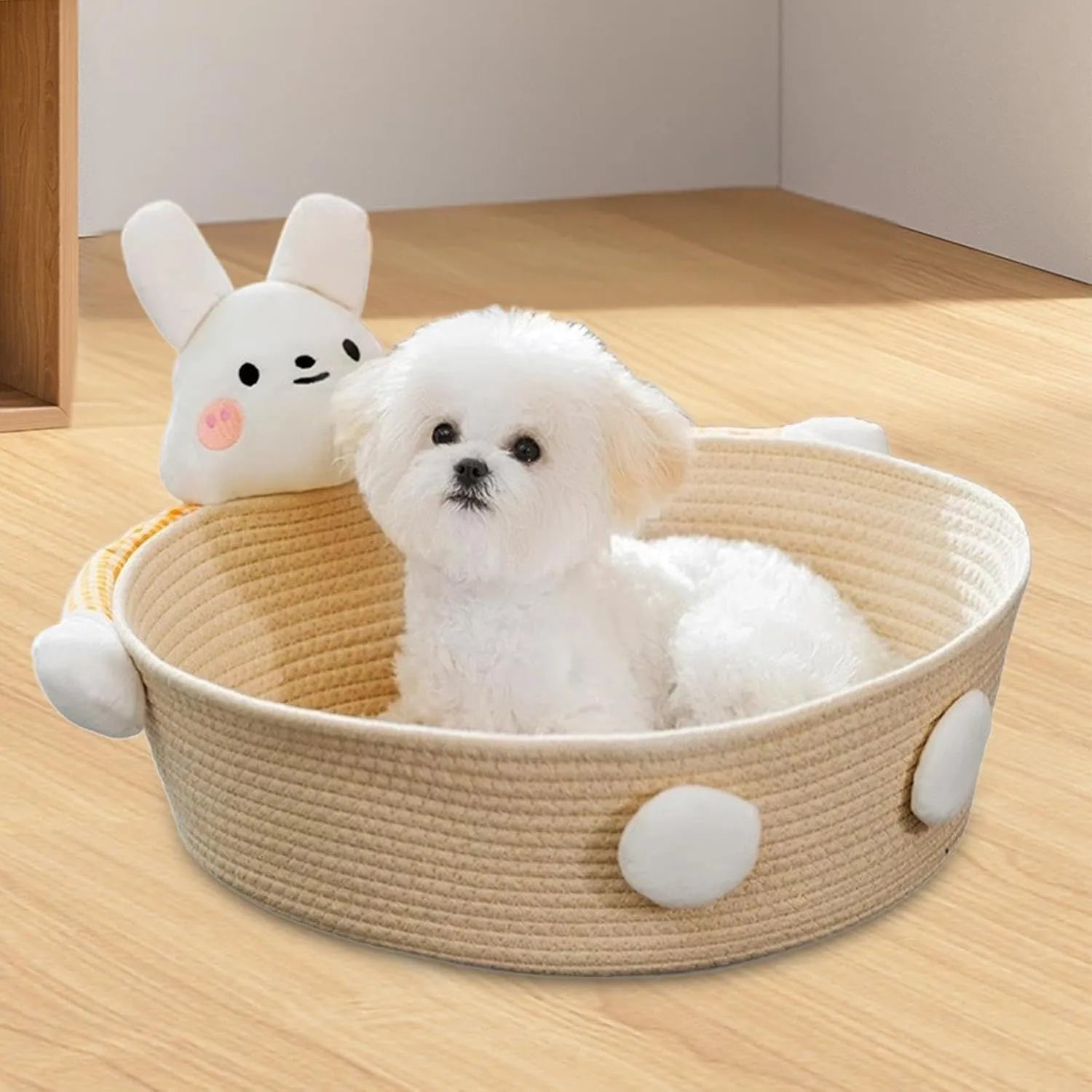 Woven cotton rope cat bed basket with integrated scratching surface in rabbit design