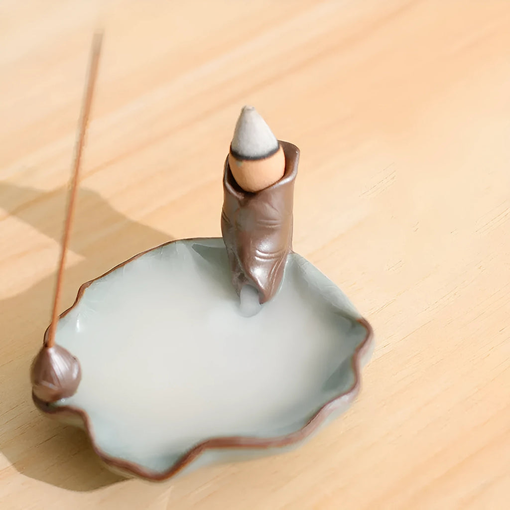 Ceramic reverse flow incense burner with purple clay and New Chinese style design