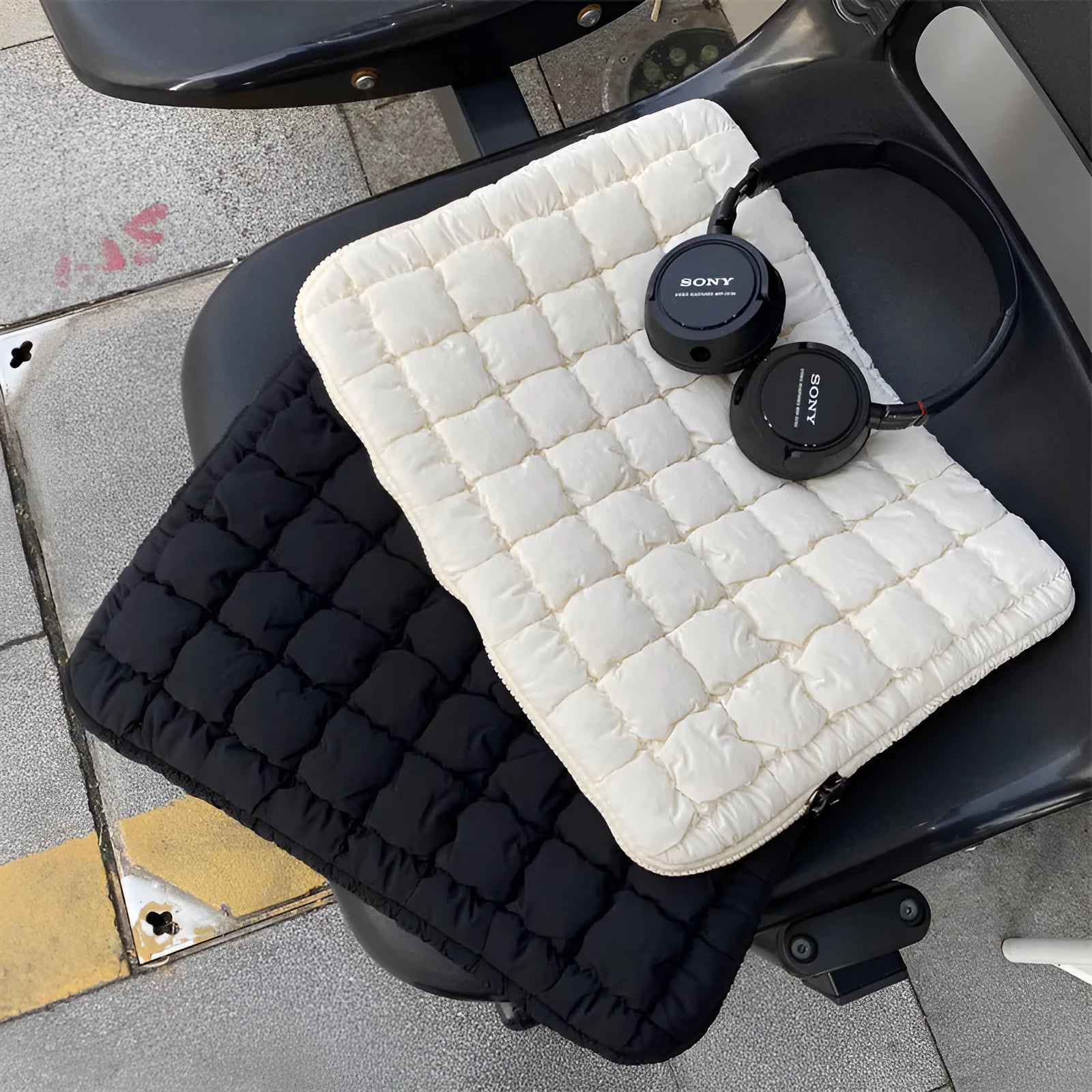Large capacity cloud cotton nylon laptop bag in black, suitable for 15.6 inch laptops