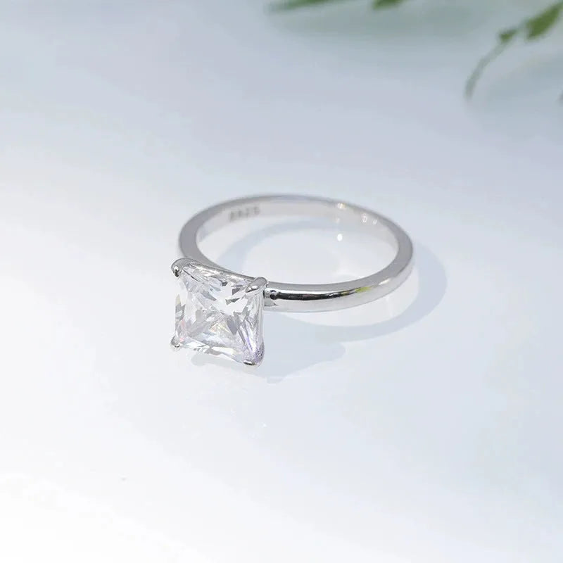 925 silver geometric round ring with zirconia accents in silver finish