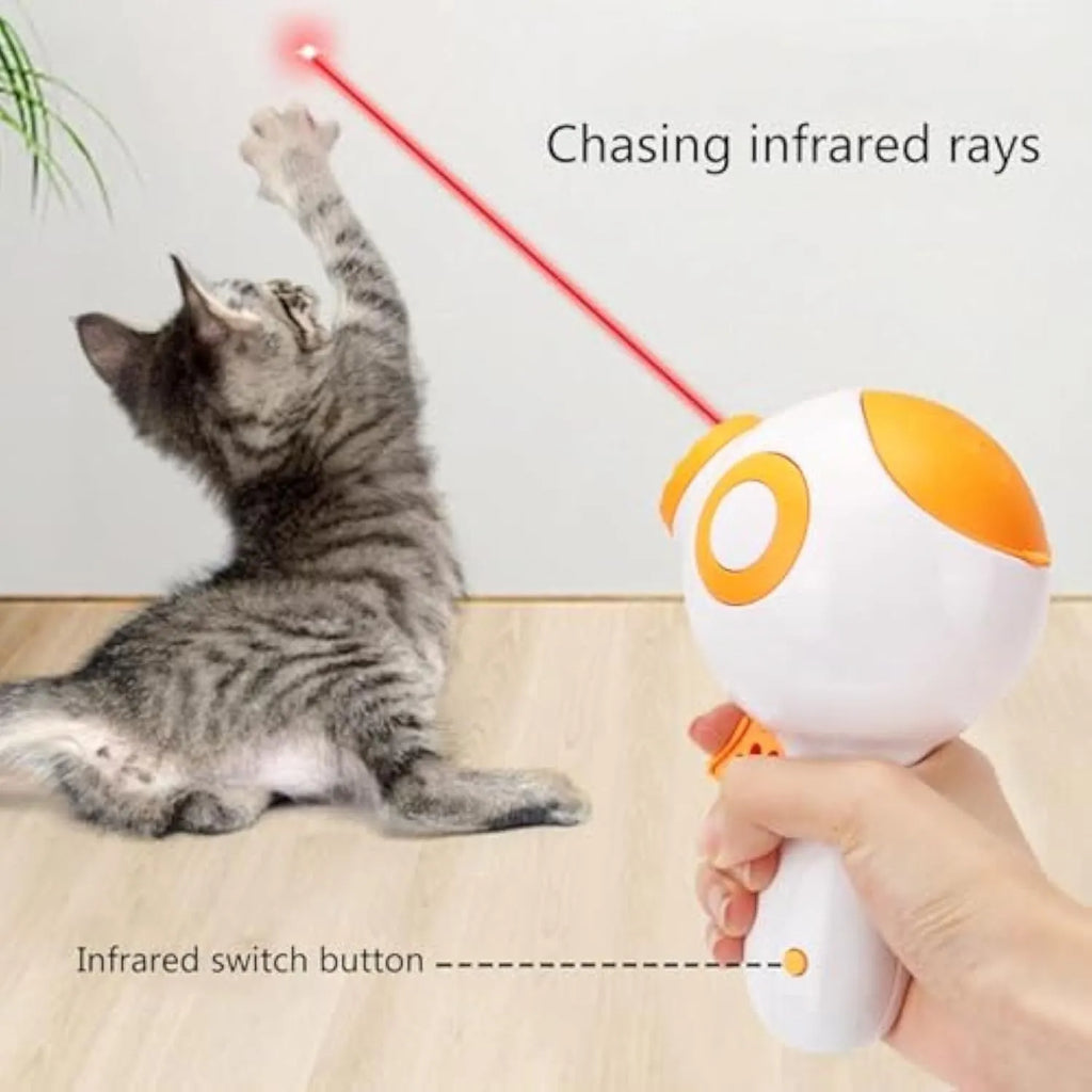 Green dog treat launcher toy measuring 15.5cm with anti-leak design for interactive play