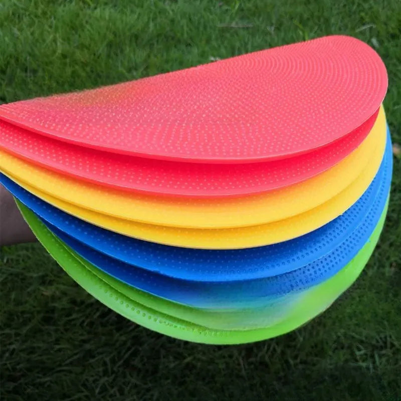 Football training target disc in TPE material with 23cm diameter and 3mm thickness