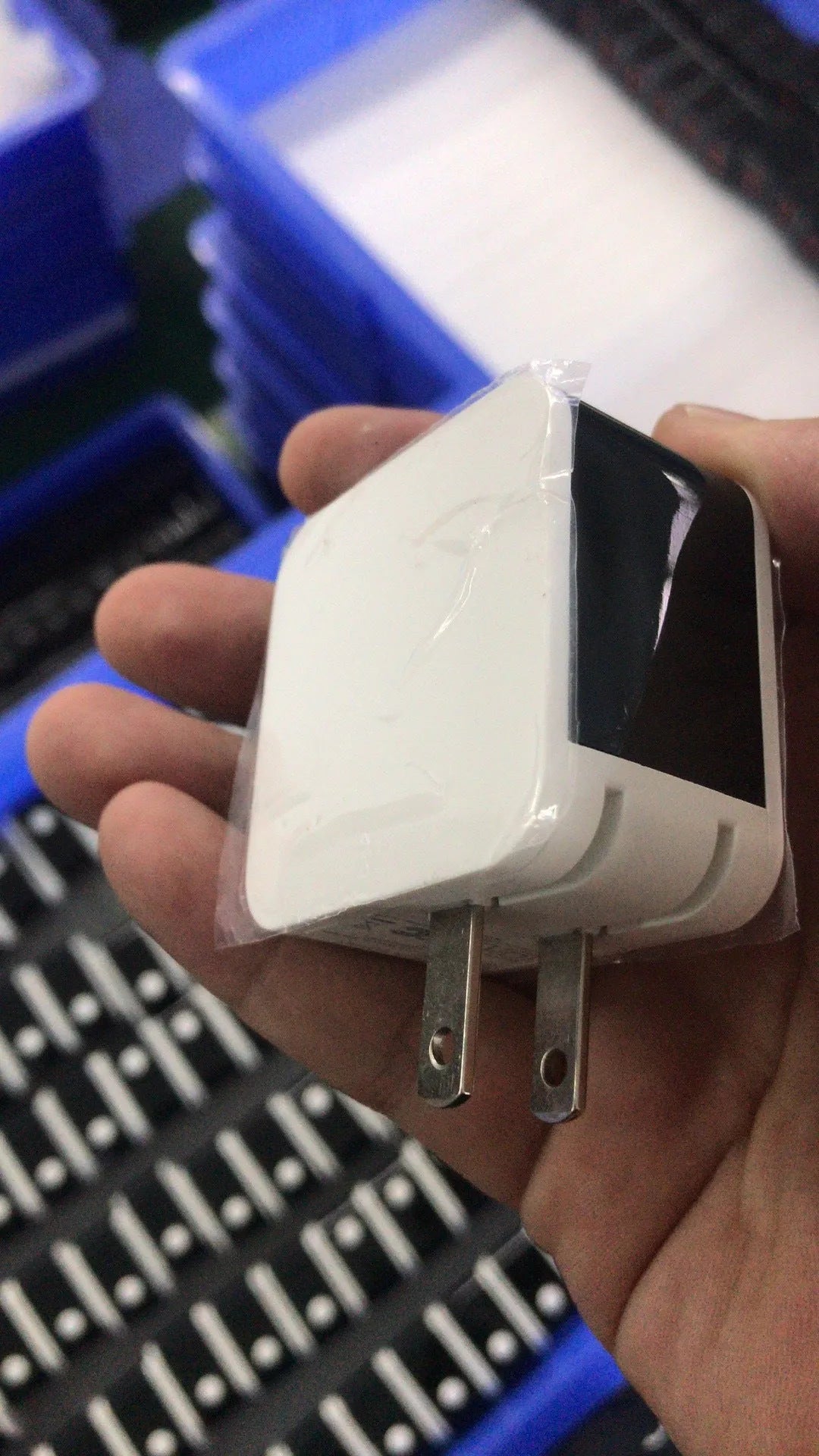 5V2.4A dual USB travel charger with digital display in black, white, and red colour options
