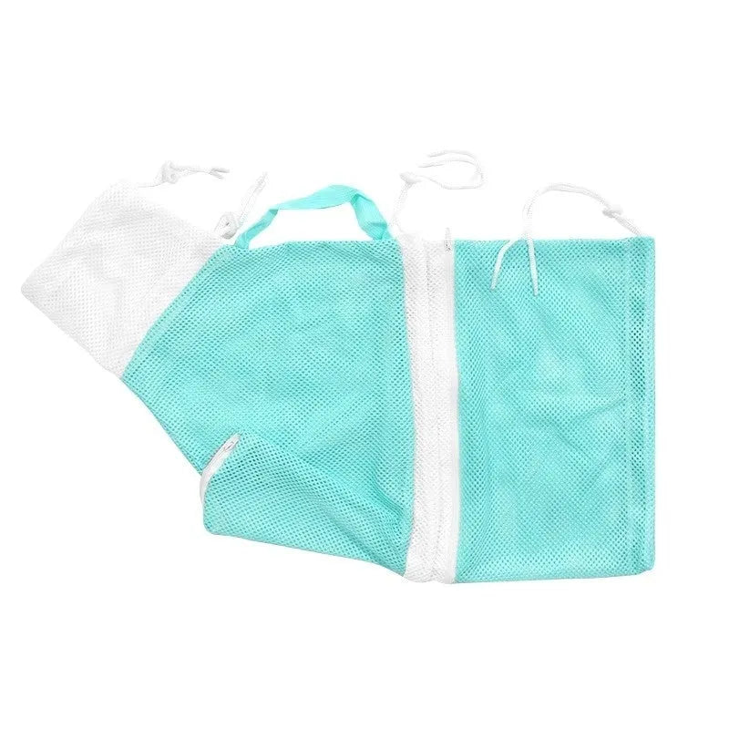 Cat grooming bag with zipper closure and detachable mesh panels for secure pet containment
