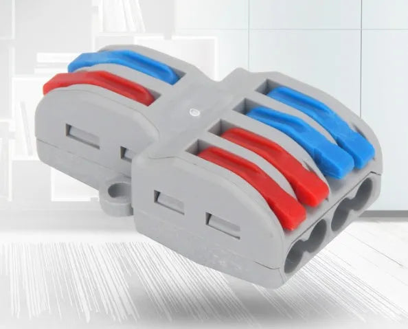 Quick wire electrical connector with fire-insulated shell, brass guide, for 0.08-4.0mm² wires.