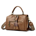 Women's one-shoulder crossbody bag in retro design with soft PU construction