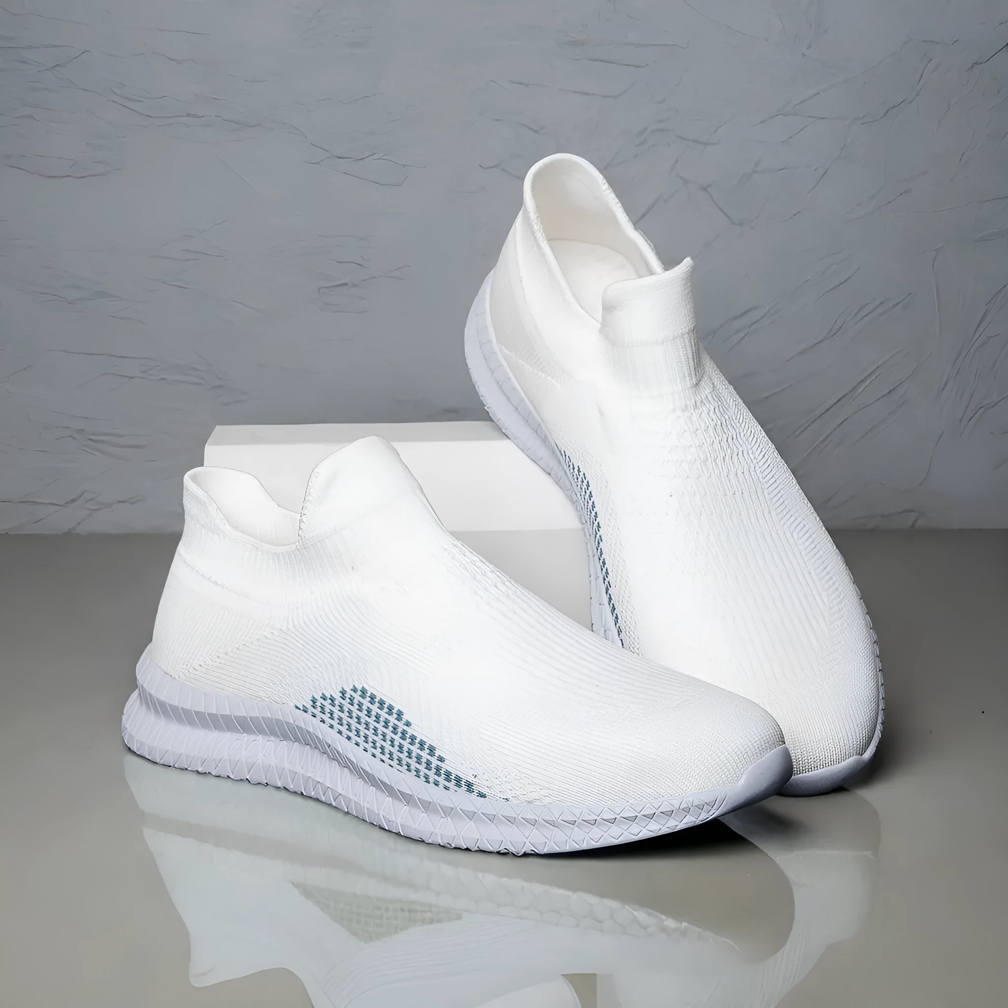 Popcorn Flyknit low-top casual sneaker in a solid colour, showing round toe and fabric upper.