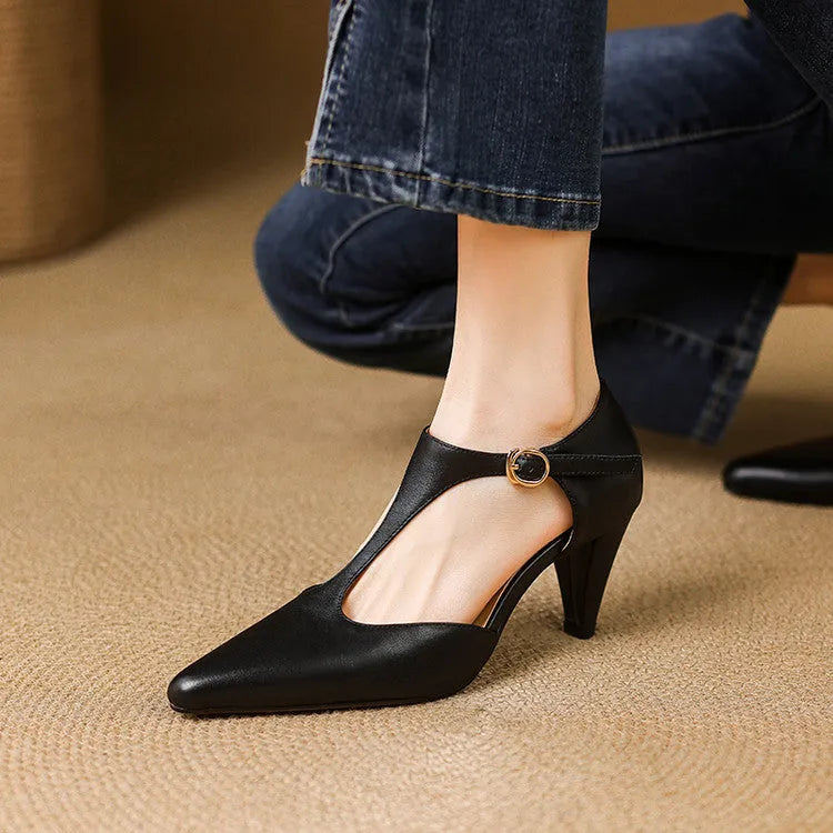 Brown women's retro T-strap closed toe sandals with a buckle and 6-8cm stout heel on a beef tendon sole.