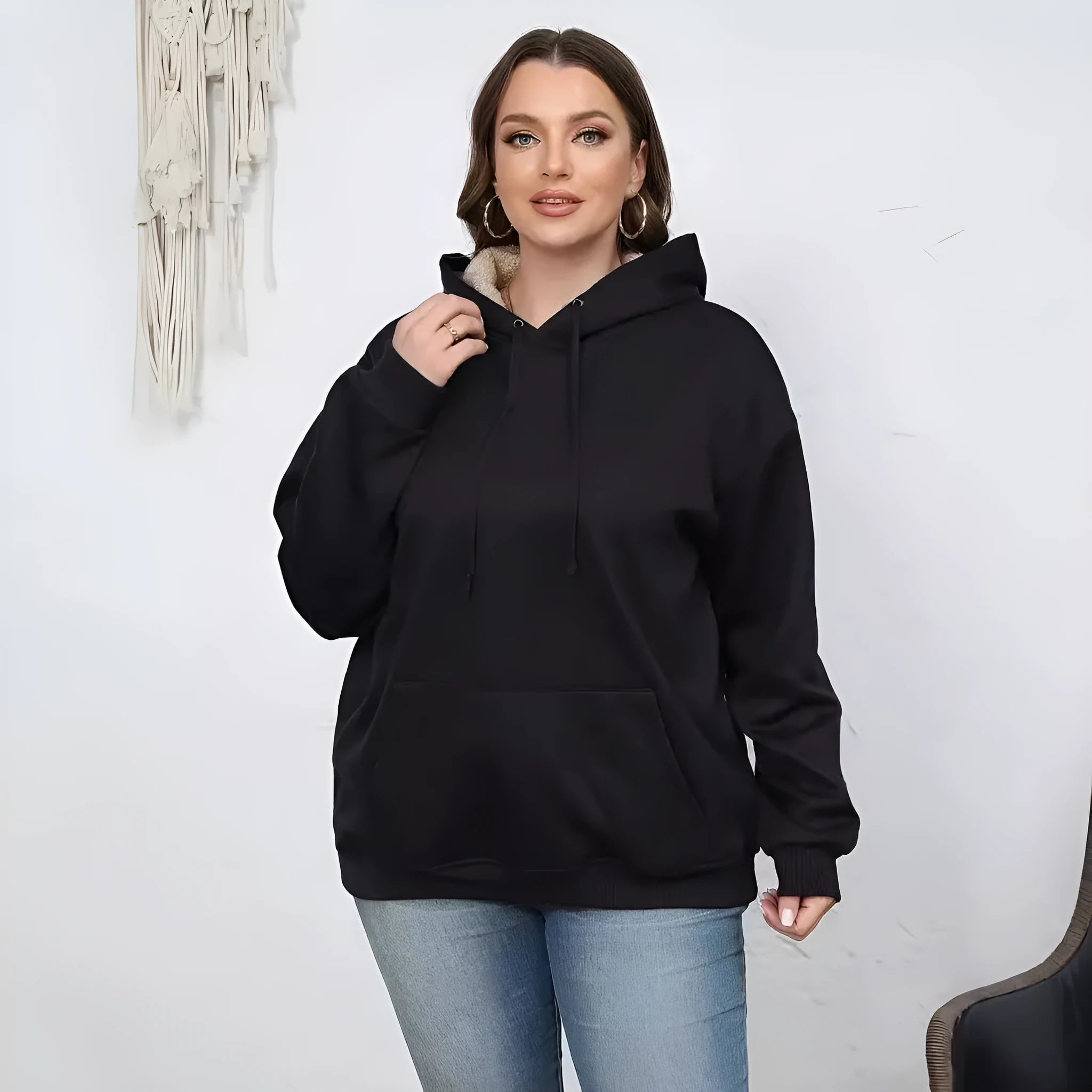 Women's loose fit hooded sweater with 3D pattern in thick polyester fabric