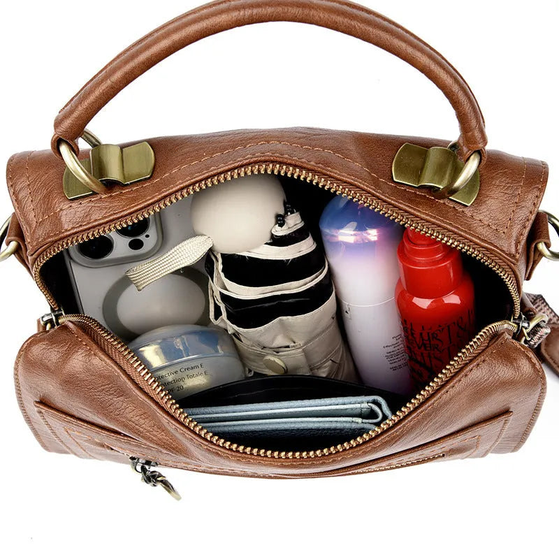 Women's one-shoulder crossbody bag in retro design with soft PU construction