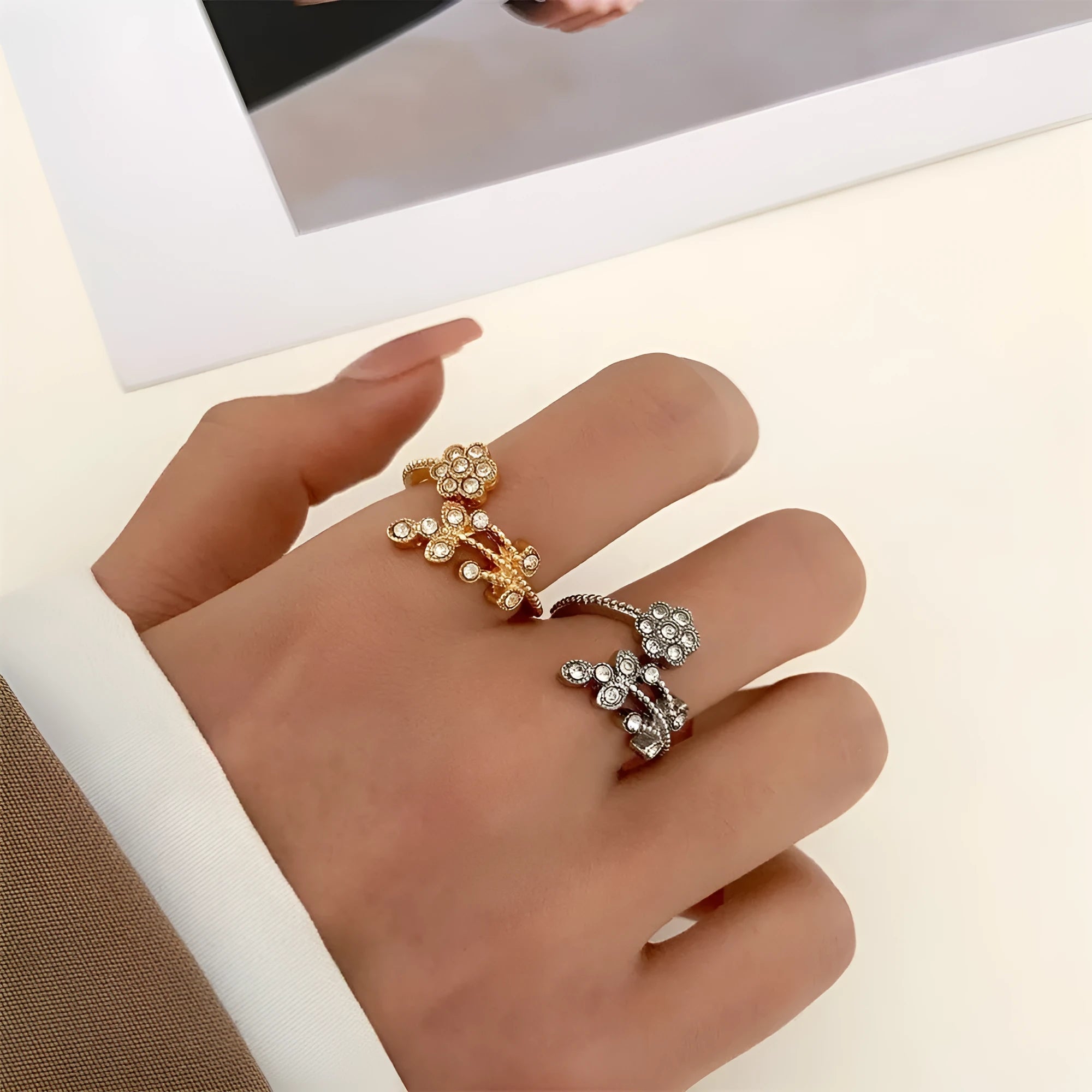 Women's open ring with floral leaf design in gold or white colour on copper