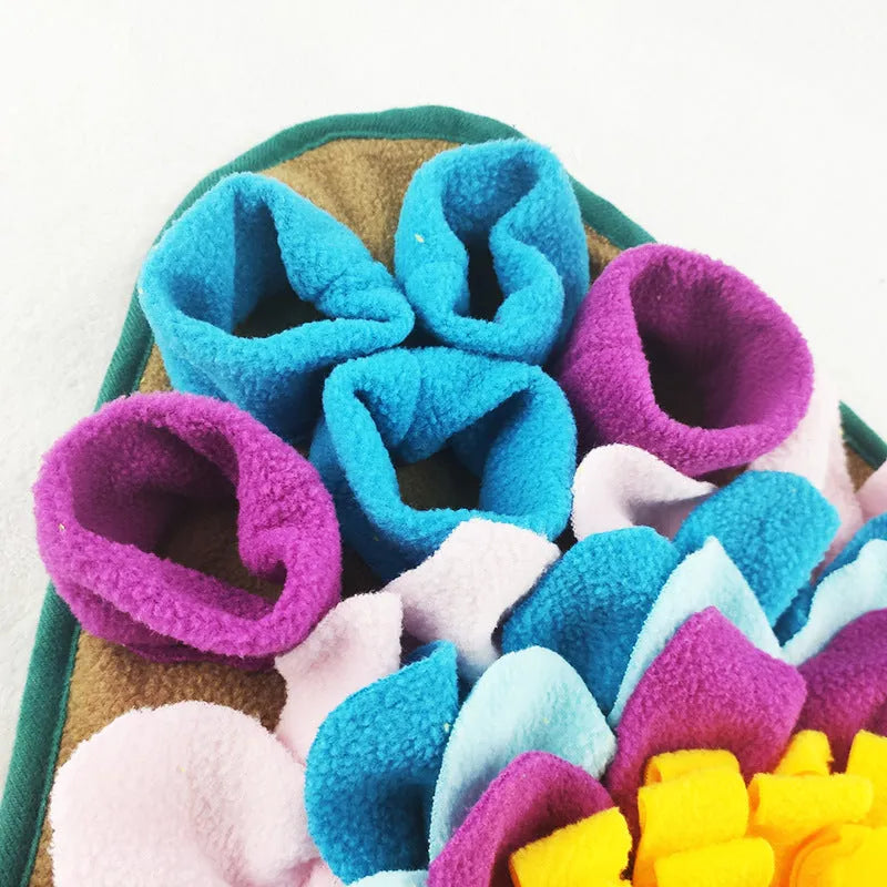 50x50cm fleece pet snuffle mat with sunflower design and suction cups on a tile floor