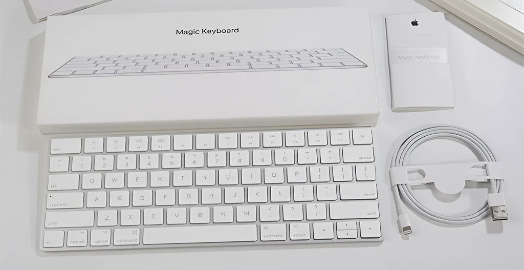 White Apple G6 Bluetooth wireless keyboard with ultra-thin metal housing