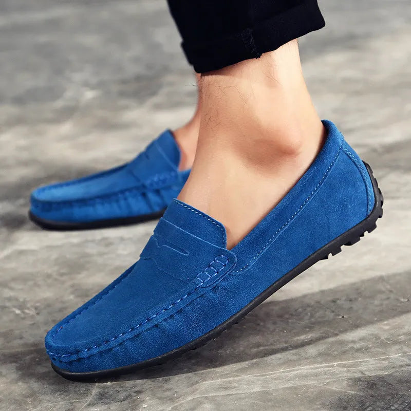Men's plus size Gommino style casual shoes in suede leather with a round toe and flat rubber sole.