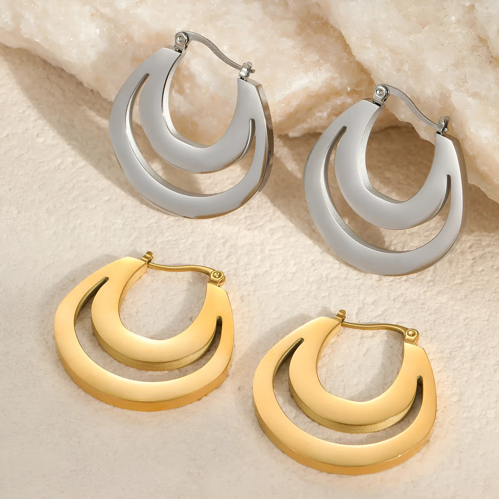 Geometric French earrings with round ring design in 18K gold-plated stainless steel, available in gold or steel colour finish