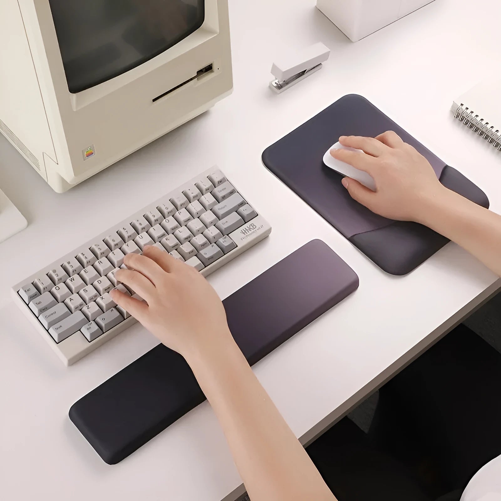 Square silica gel wrist rest mouse pad with cloth surface measuring 250x180mm