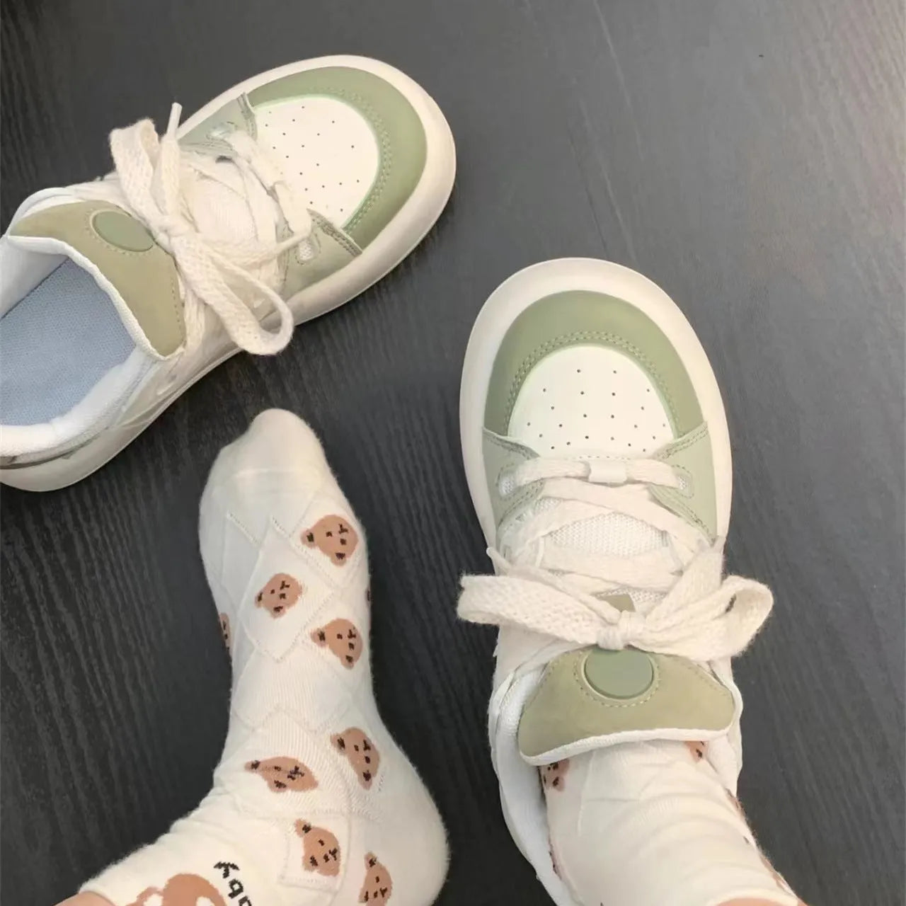 Women's green mesh casual shoes with round toe and flat heel design