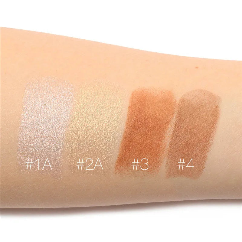 Face contour highlighter compact with four colour pans labelled A, B, C, D.