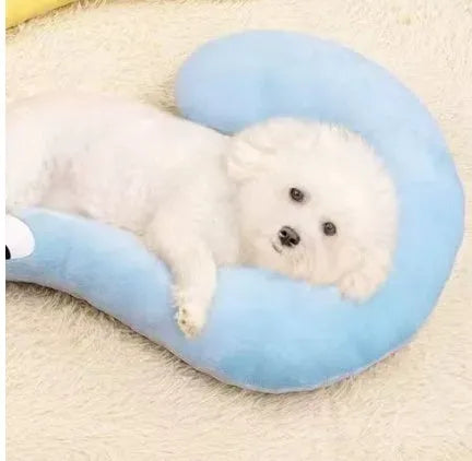 Pet sleeping mat with U-shaped pillow in moon or question mark design for cat neck protection