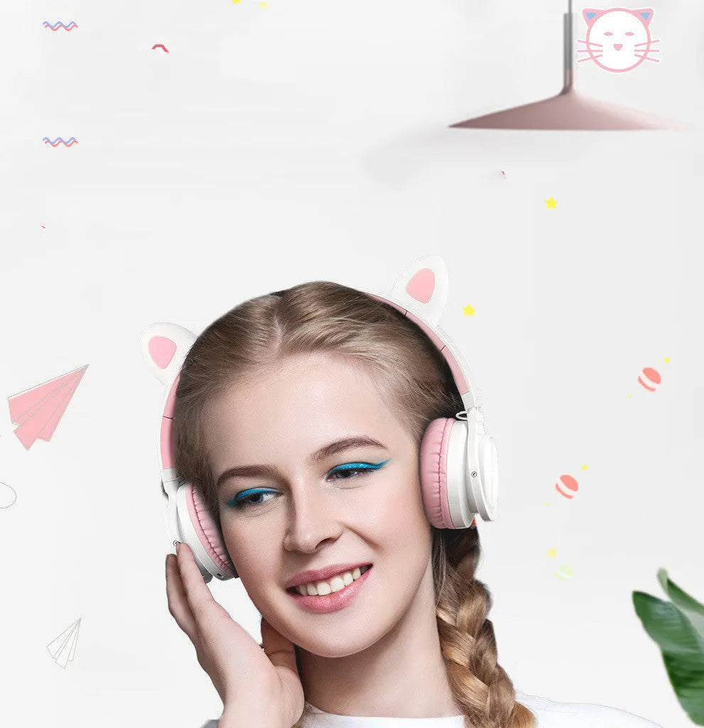 Pink white Luminous Bluetooth wireless gaming headset with microphone and 40mm speakers