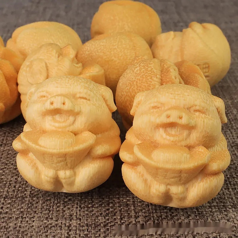 Fulu pig solid bamboo carving ornament with 4cm height and ingot pigskin shape