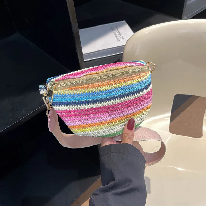 Bohemian-style woven straw beach shoulder bag in shell shape with single strap
