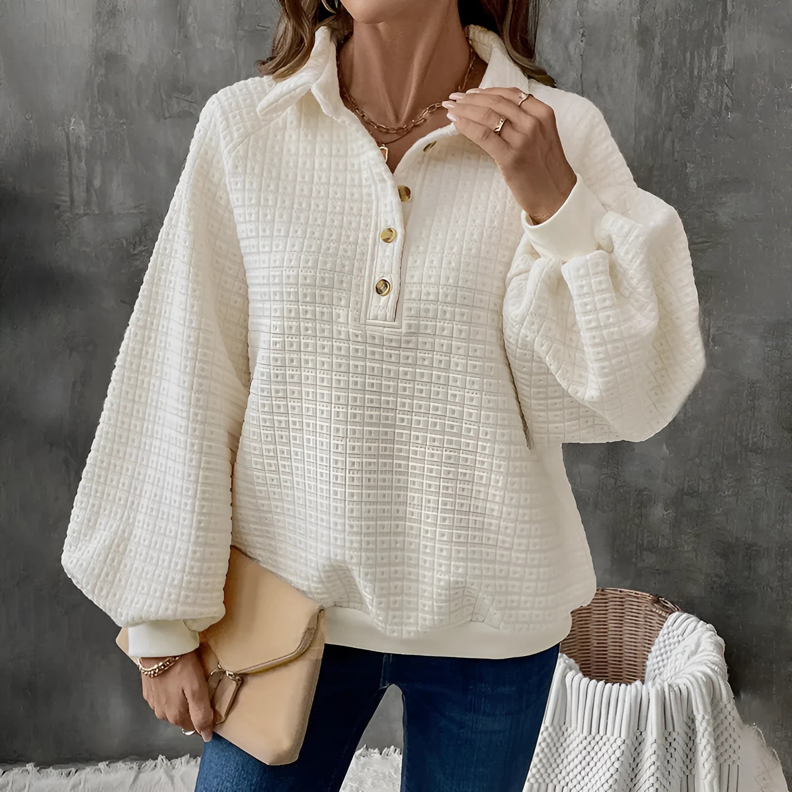 Women's thick polo collar sweater in solid colour with long sleeves