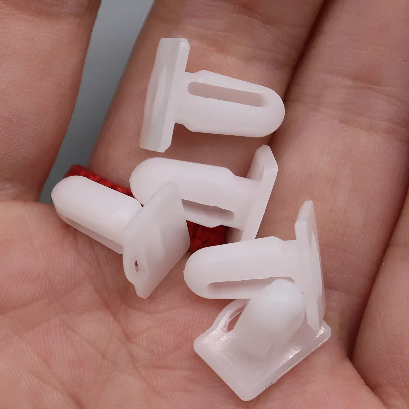 60-piece pack of D318 style PA66 plastic automobile clips and buckles for vehicle trim