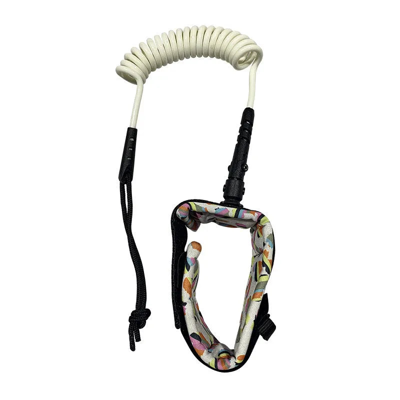 Surfboard hand holding rope showing pulp rope construction with elastic properties for 50kg tension capacity