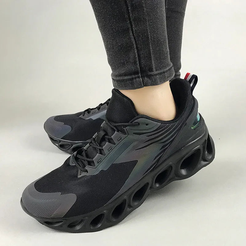 Men's low-top casual shoes in black with breathable mesh upper and lace-up front.