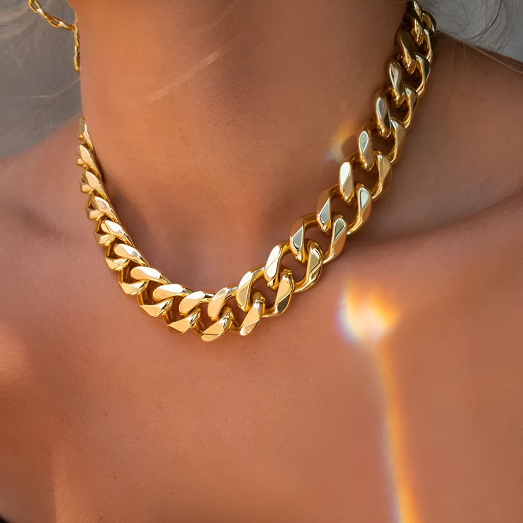 Gold thick chain women's necklace with 32cm length and electroplated alloy construction