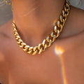 Gold thick chain women's necklace with 32cm length and electroplated alloy construction