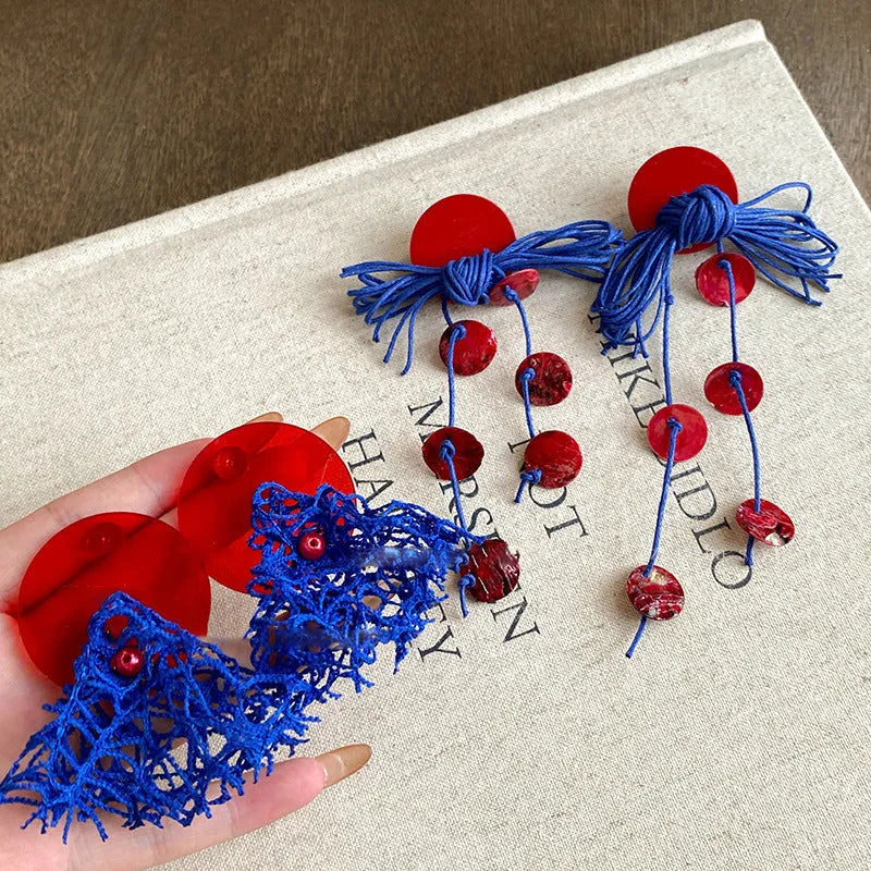 Women's geometric cloth earrings with round design elements in 30 Silver Needle-blue resin flower colour