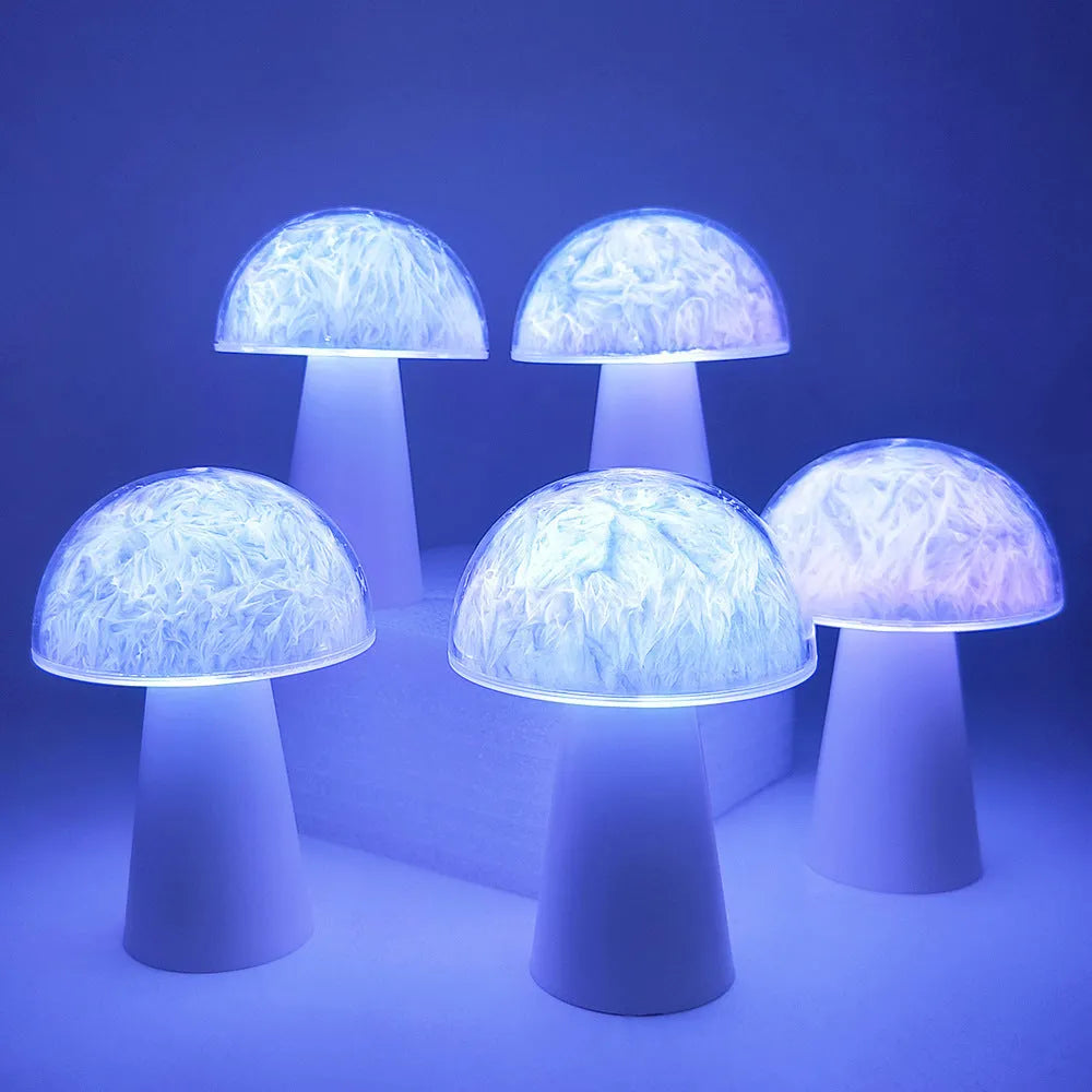 Creative remote control mushroom night lamp with RGB colour change, 3W LED, 9x9x13.5 cm built-in battery design
