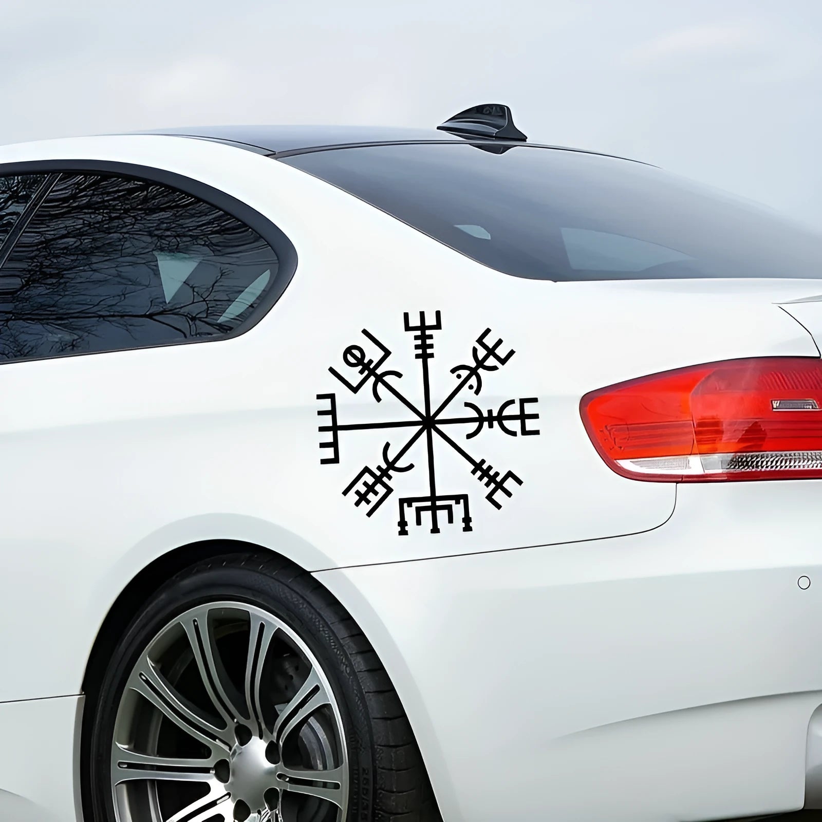 Vegetarian No Charm design square vinyl sticker measuring 13x13cm for car glass or notebook