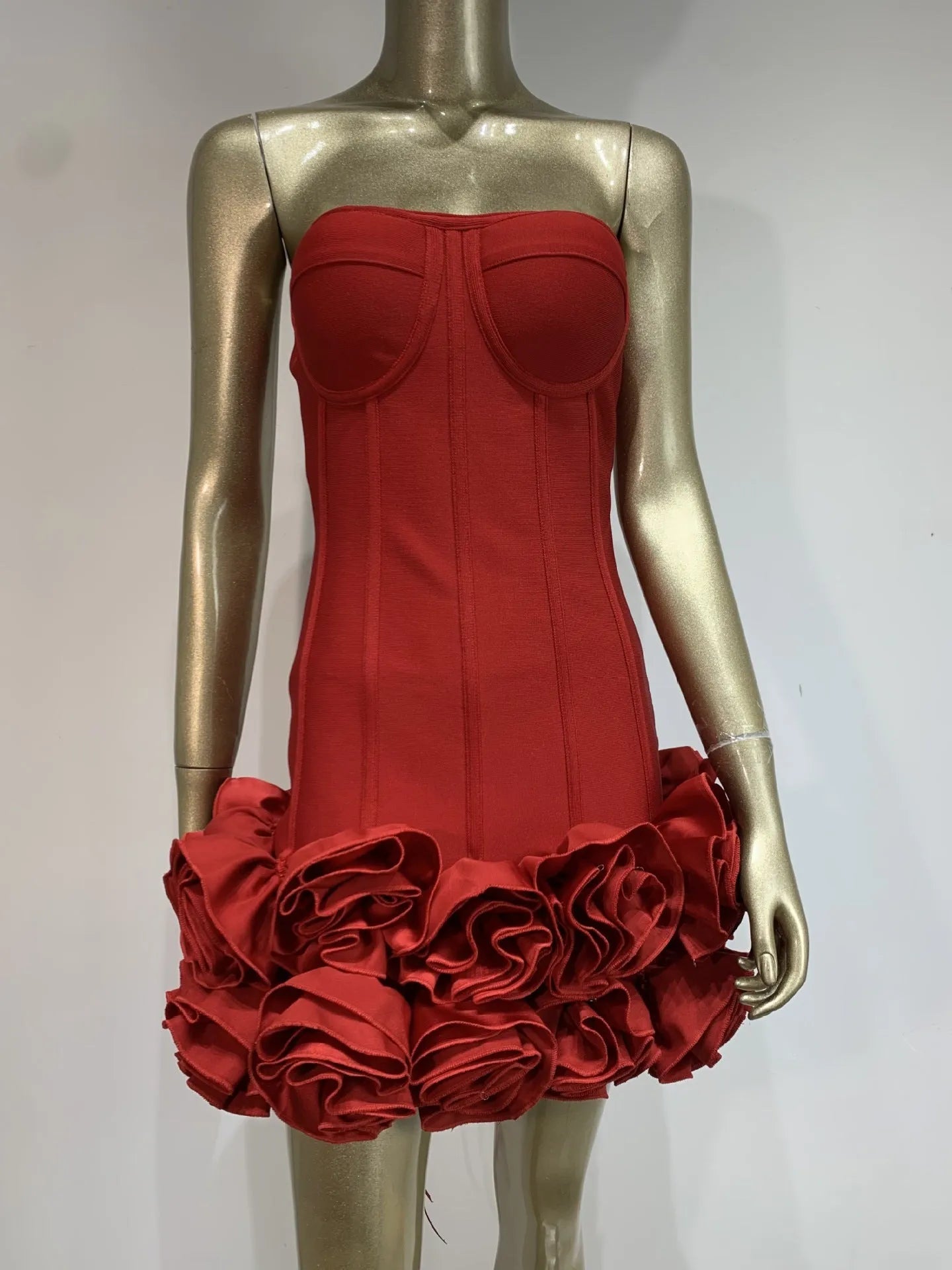 Women's solid colour urban style dress with mid waist design in red, white or black options