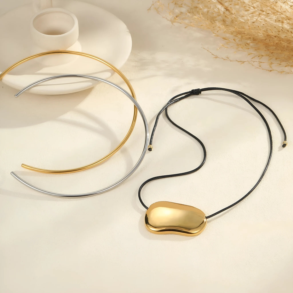 Black rope detail geometric pendant stainless steel necklace and collar set with adjustable length