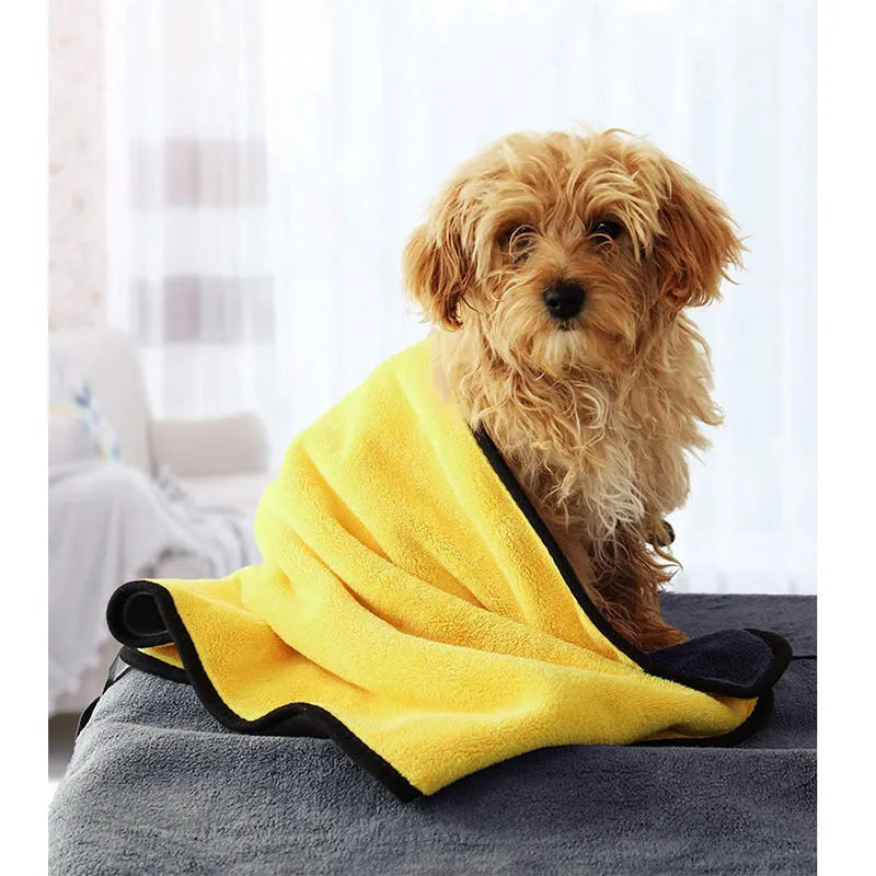Yellow microfibre absorbent towel with strong water absorption, double-sided, available in four sizes for pet drying and cleaning
