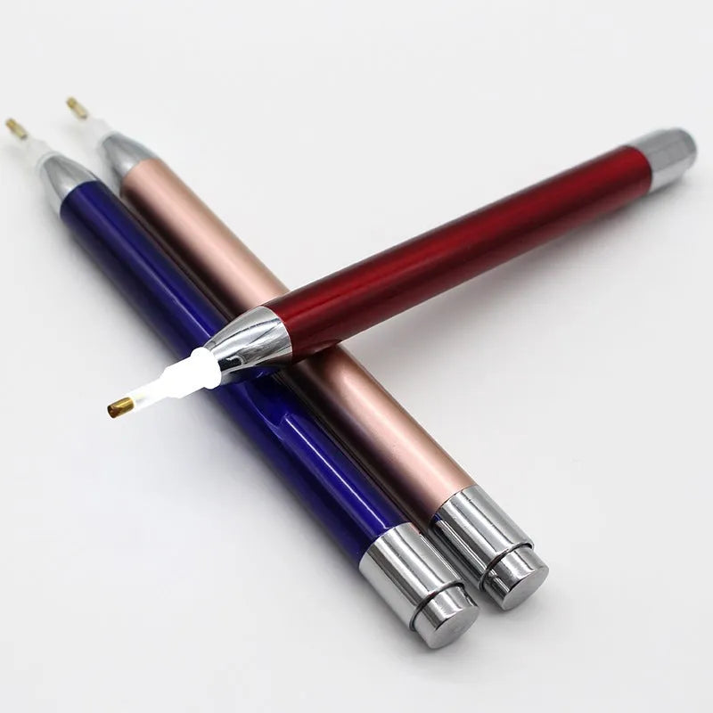 Luminous diamond painting drill pen in aluminium alloy, single-head, blue colour, with a simple metal frame.