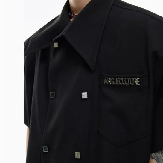 Men's casual short-sleeved shirt with lapel collar and decorative splicing details