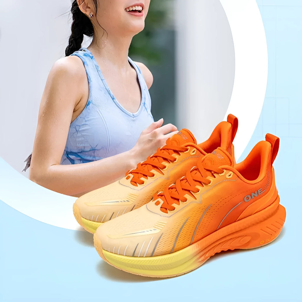 Low-top running shoes in multiple colours with PU mesh upper and rubber sole.