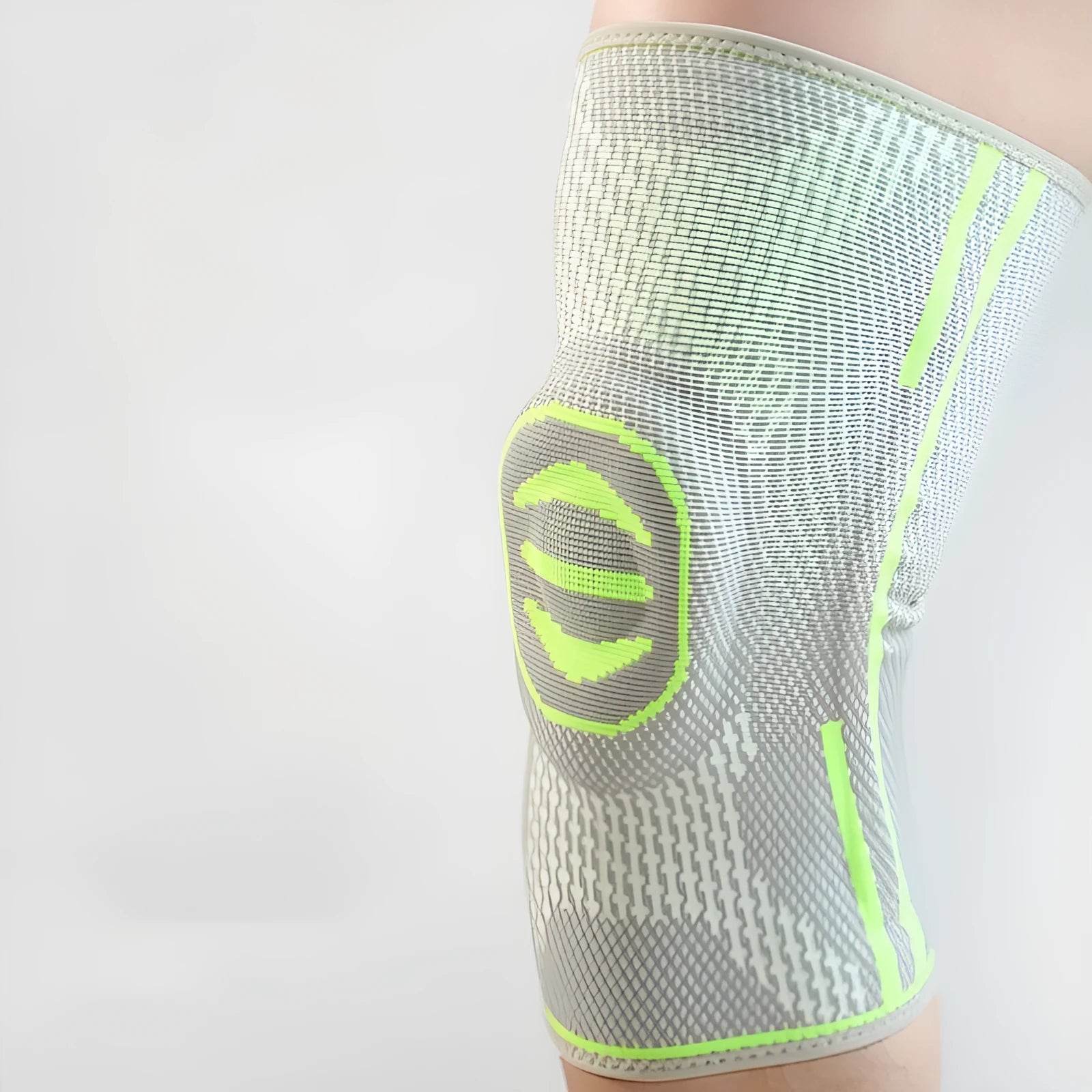 Cotton mountaineering knee pads in green, blue, and yellow colours