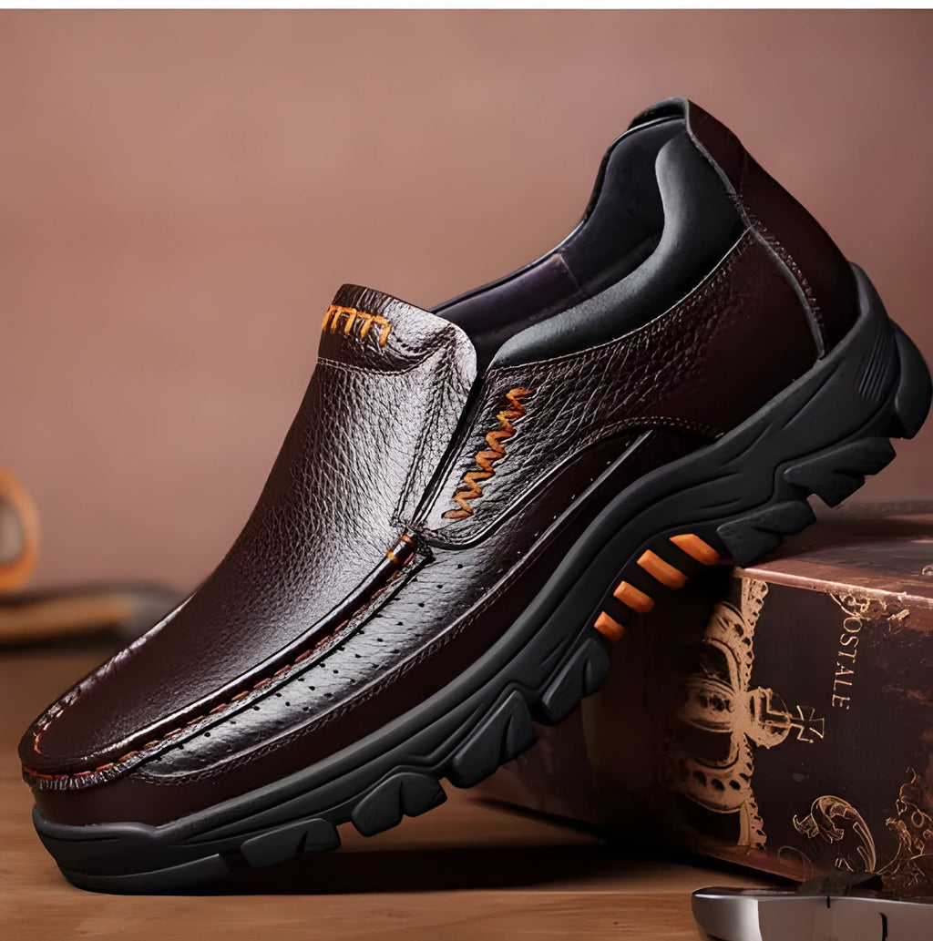 Men's black cowhide leather business casual slip-on loafers with rubber soles